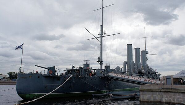 Крейсер Аврора в Санкт-Петербурге.