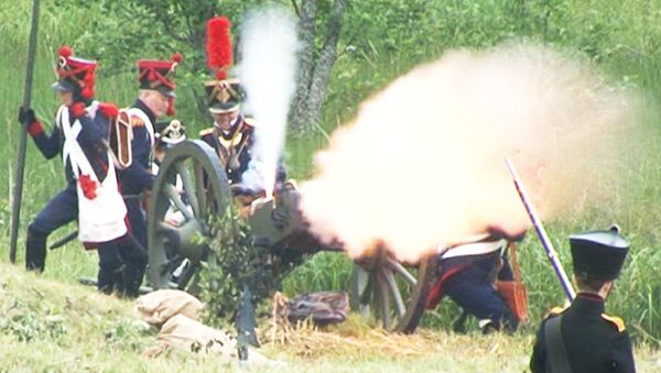 Реконструкторы показали, как стреляет «Единорог» - пушка эпохи 1812 года
