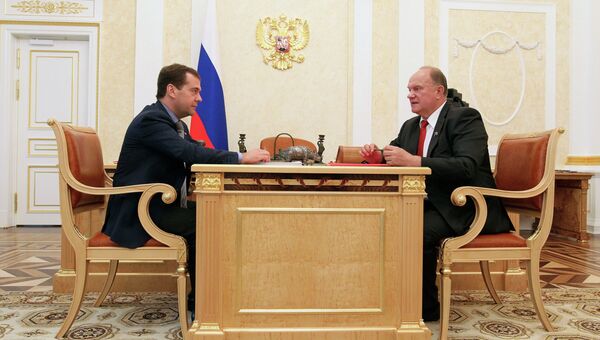 Д.Медведев встретился с Г.Зюгановым