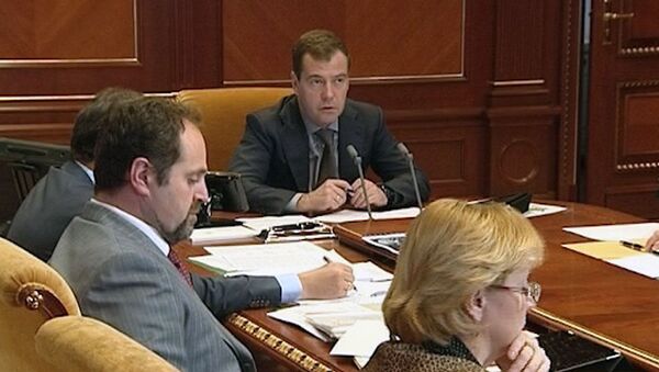 Медведев призвал губернаторов не расслабляться во время лесных пожаров