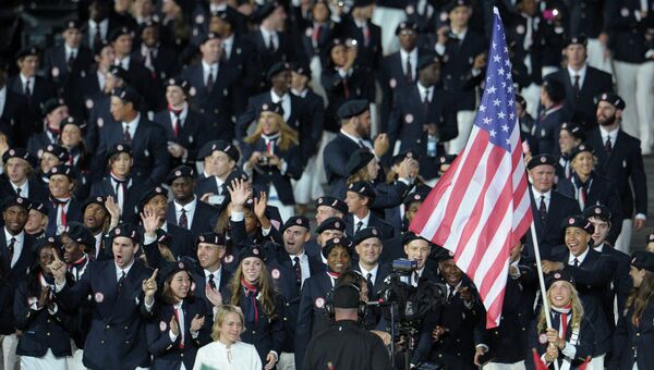 Делегация США во время парада олимпийских сборных на церемонии открытия ХХХ летних Олимпийских игр в Лондоне