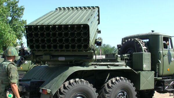 Военные в Волгограде первыми осваивают реактивные системы Торнадо-Г Военные в Волгограде первыми осваивают реактивные системы Торнадо-Г