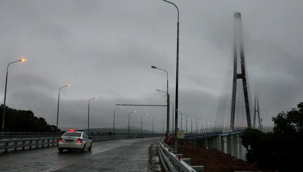 Моста на остров Русский