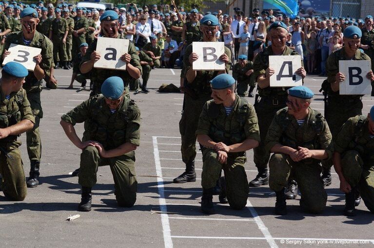 Показательные выступления в Иванове в день ВДВ