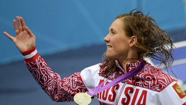 Россиянка Анастасия Зуева, выигравшая серебряную медаль в финальных соревнованиях по плаванию 