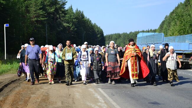 Крестный ход в Белой Холунице 