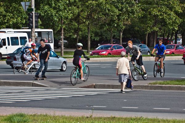 Акции велосипедистов в Петербурге