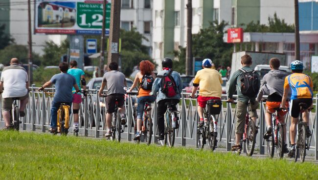 Акция велосипедистов в Петербурге. Архив
