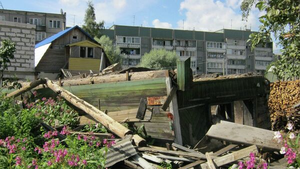 В Петрозаводске произошло обрушение крыши нежилого дома