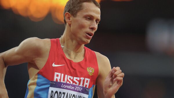 Россиянин Юрий Борзаковский в забеге на 800 м