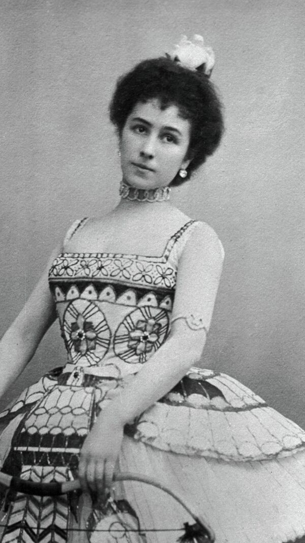 Балерина Матильда Кшесинская в роли Аспиччии в сцене из балета Цезаря Пуни Дочь фараона