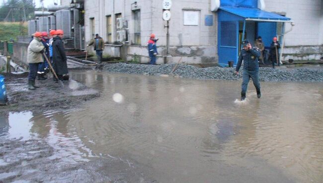 Вода затопила Маткожнежскую ГЭС в Карелии