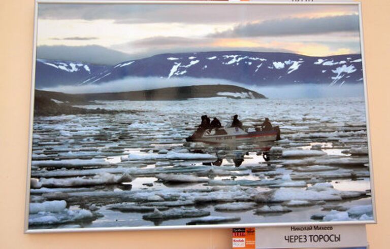 в галерее торгово-выставочного комплекса Континент Омска р