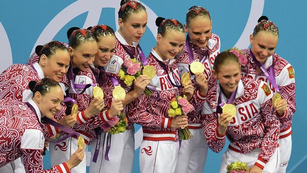 Российская сборная, занявшая первое место в произвольной программе в финале соревнований по синхронному плаванию