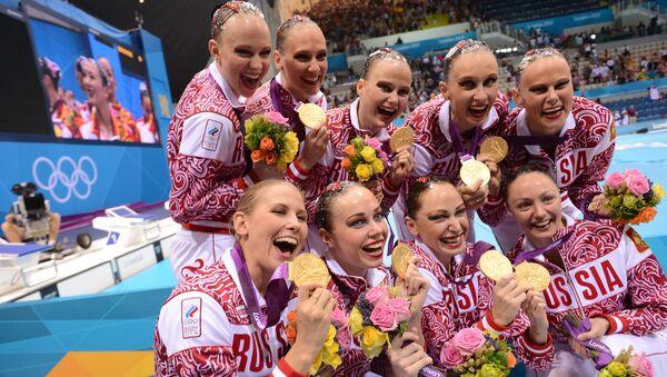 Российская сборная, занявшая первое место в произвольной программе в финале соревнований по синхронному плаванию