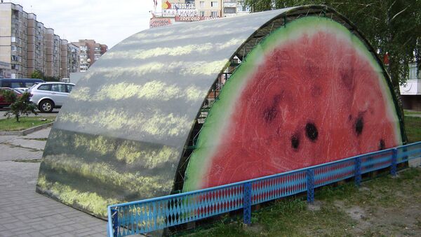 Сочные палатки: в Белгороде меняется дизайн уличных торговых мест