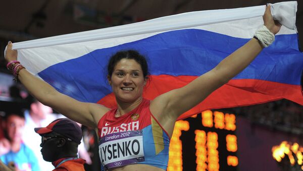 Россиянка Татьяна Лысенко, выигравшая золотую медаль в финальных соревнованиях по метанию молота