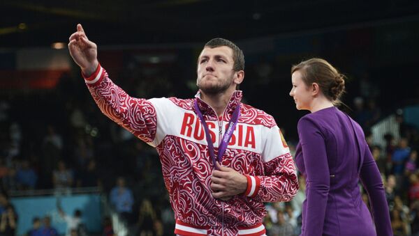 Российский борец Денис Царгуш, завоевавший бронзовую медаль на соревнованиях по вольной борьбе