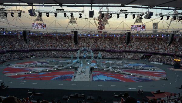 Перед началом церемонии закрытия Олимпиады в Лондоне. Архив
