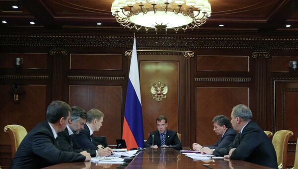 Д.Медведев провел совещании по проблемам космической отрасли