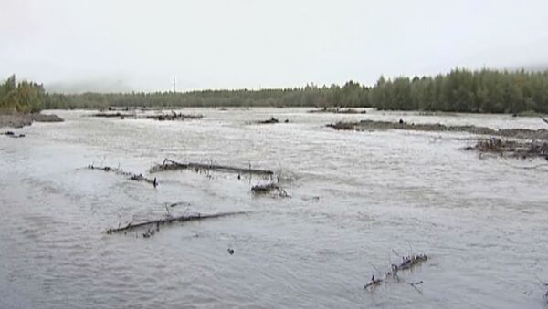 Трасса на Колыме превратилась в реку из-за проливных дождей. Архив