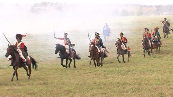 Гусарский наскок и атака кирасир на реконструкции битвы 1812 года