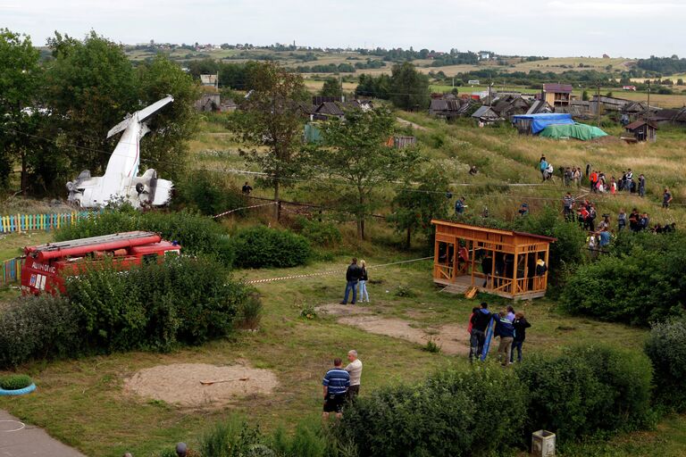 Крушение легкомоторного самолета в Ленинградской области