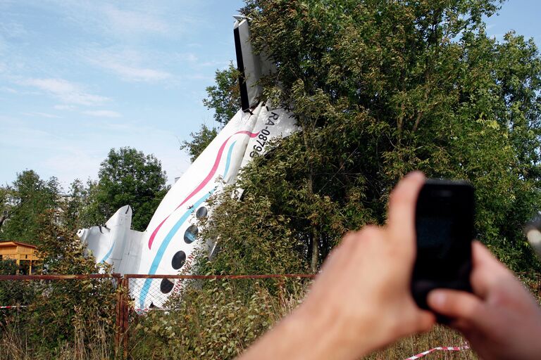 Крушение легкомоторного самолета в Ленинградской области