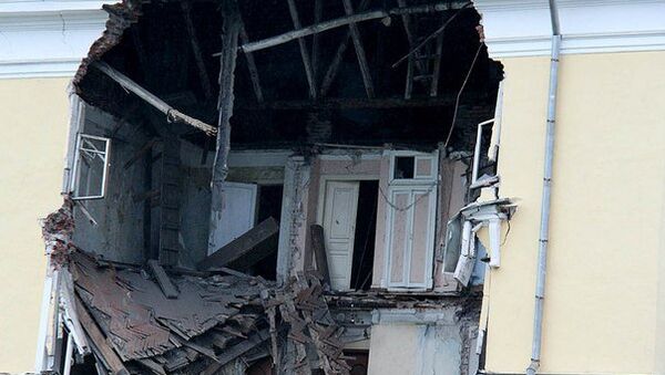 Обрушение фасадной части первого подъезда пятиэтажного дома в Северодвинске Архангельской области