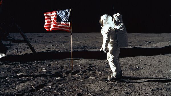 Астронавт Эдвин Олдрин во время миссии Аполлон-11 на Луне 