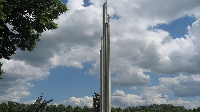 Памятник Освободителям в Риге. Архивное фото