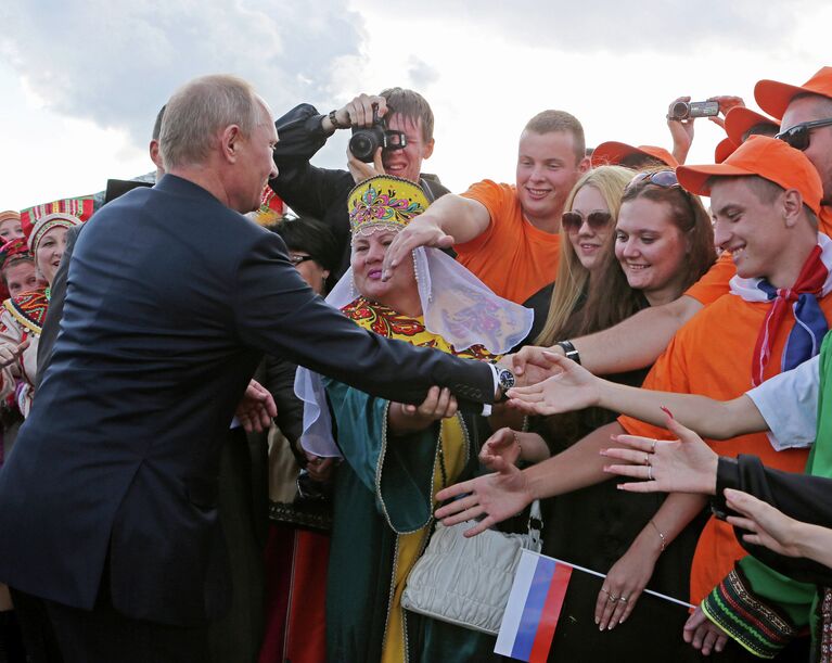 Президент России Владимир Путин на митинге Все мы – Россия! 