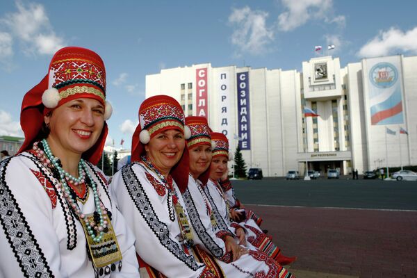 Мордовия люди. Мордовская Республика город Саранск. Мордва Саранск. Шумбрат Арена Саранск. Известные мордва.