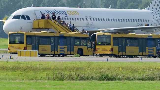 Самолет испанской авиакомпании Vueling Airlines. Архивное фото