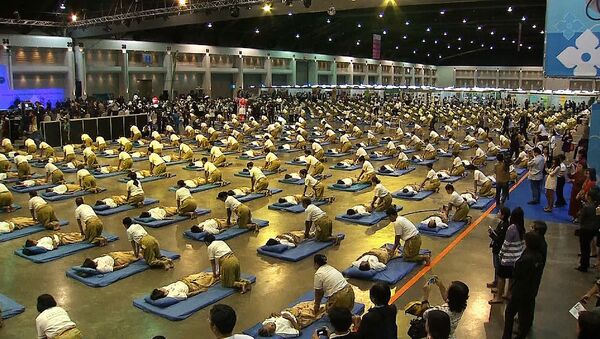 Самый массовый сеанс тайского массажа провели в Бангкоке ради рекорда
