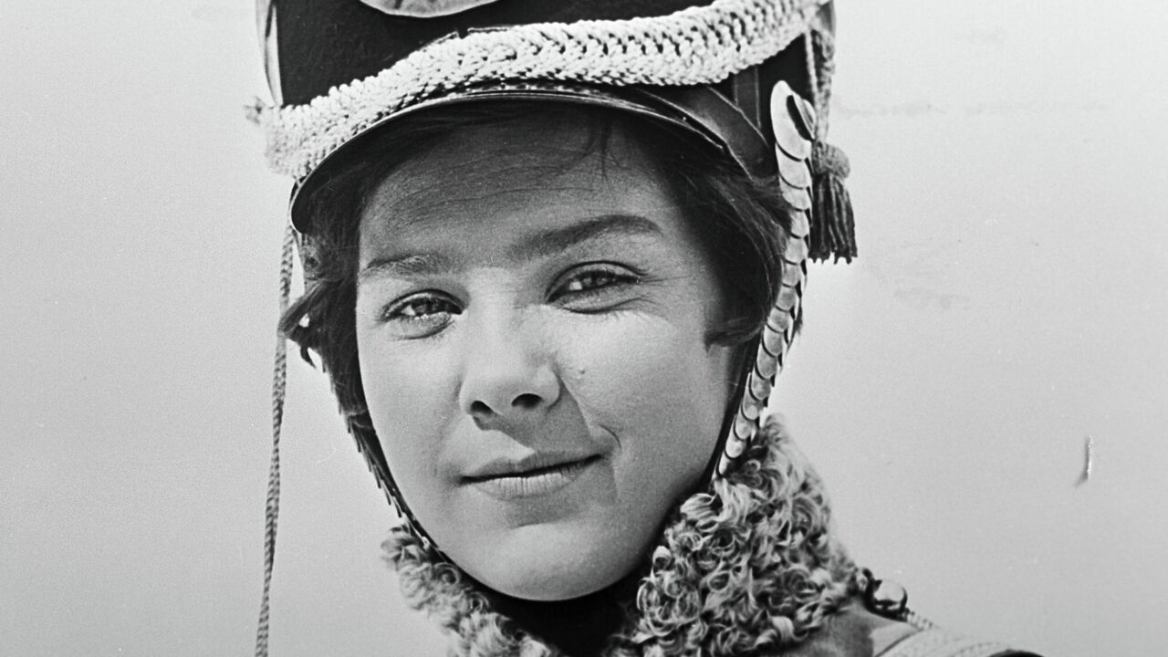 Үлкен сиськи көрсететін аналардың порнофотосуреттері