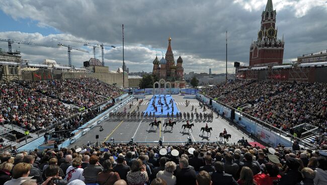 Церемония открытия Дня города на Красной площади в Москве