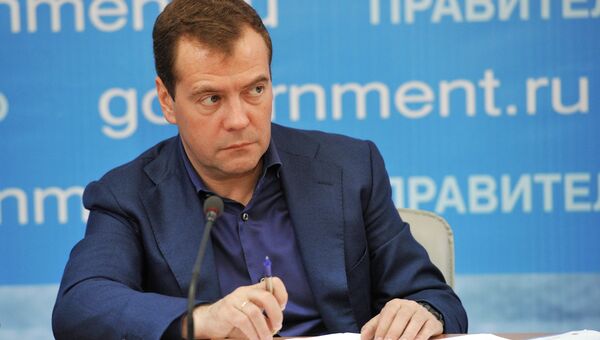 Медведев призвал производителей сообщать о поборах торговых сетей