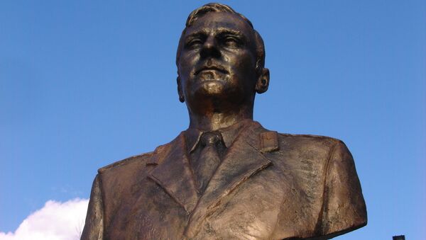 В белгородском лицее открыли памятник  выпускнику-герою