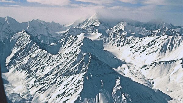 Гора Белуха в Горном Алтае. Архив