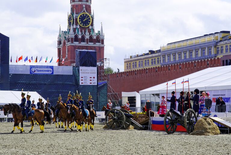 Далее в едином строю с регулярной армией...