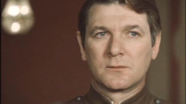 Александр Белявский в фильме Место встречи изменить нельзя