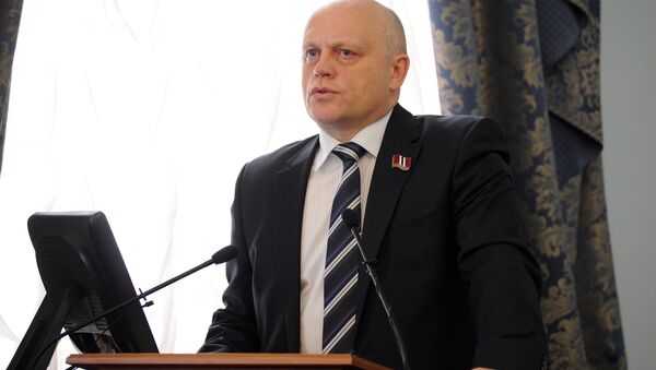 Омский губернатор сократит 500 чиновников с целью экономии бюджета