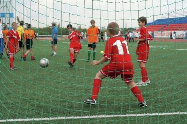 Молодые футболисты