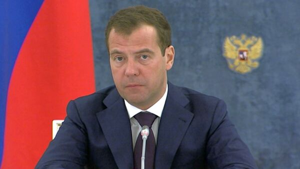 Медведев требует, чтобы космические миллиарды не выбрасывали на ветер