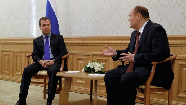 Председатель правительства РФ Дмитрий Медведев и губернатор Пензенской области Василией Бочкарев