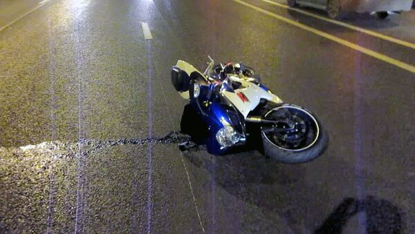 На Щелковском шоссе в Москве Семерка сбила мотоциклиста и скрылась
