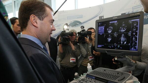Д.Медведев посетил первое здание инноцентра Сколково