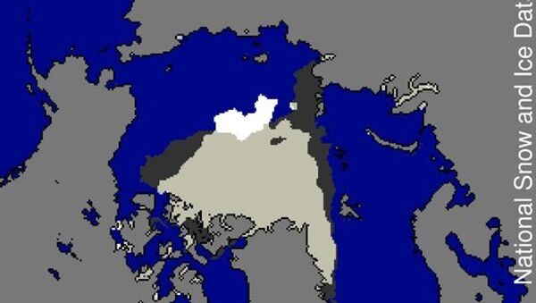 Карта распределения морского льда в Арктике в 2007 и 2012 году