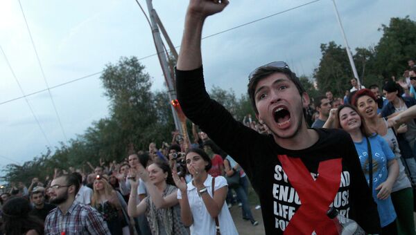 Акция протеста против насилия в тюрьмах в Тбилиси